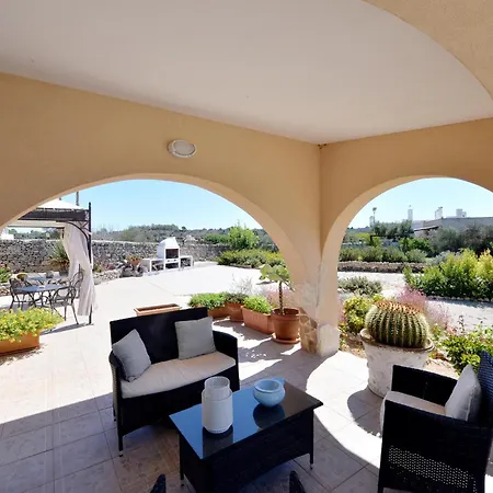 Carola Bed & Breakfast 3*