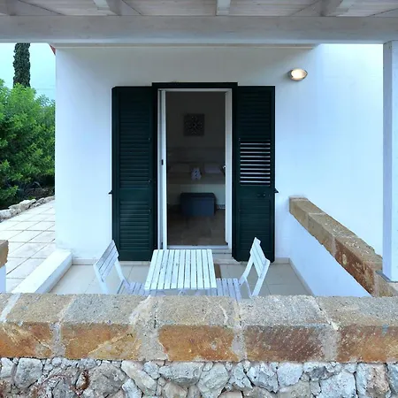 לינה וארוחת בוקר Carola גאליפולי