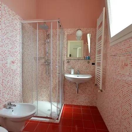 לינה וארוחת בוקר Carola